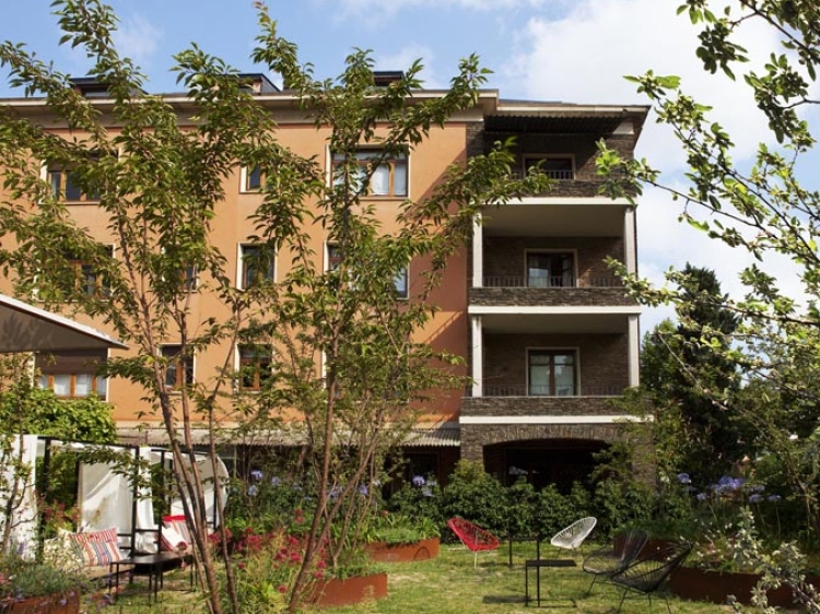 Rear façade