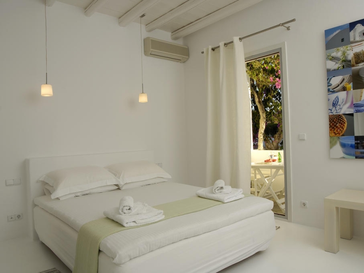	Kapetan Tasos Suites milos boutique apartments