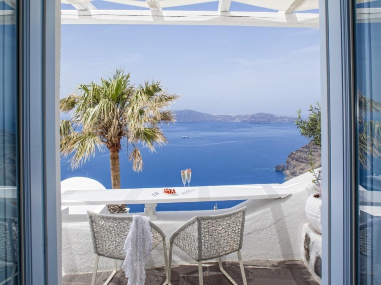 Mill House Studios and Suites Santorini design boutique hotel