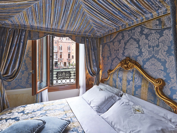 Hotel Canal Grande Bed
