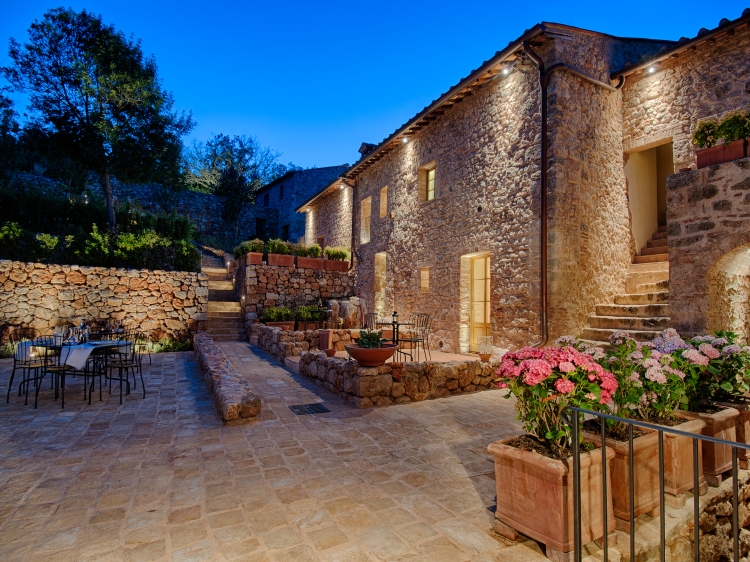 Relais la Costa Monteriggioni Siena romantic adults-only hotel