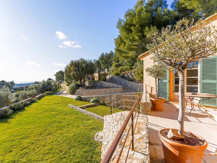 Villa des Oliviers   170 Chemin de la Tourelle, 83110 Sanary-sur-Mer, 