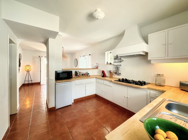 Charming 5-bedroom holiday home for 6 people with swimming pool in Luz, Algarve