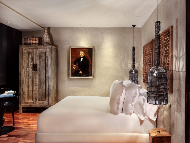 Hotel Claris in bARCELONA CENTER very romantic 5 stars with swimming pool