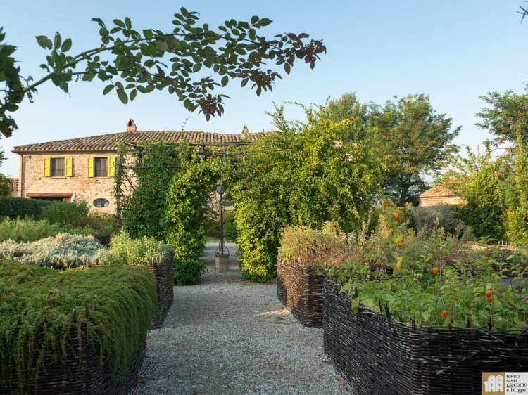 tenuta santi giacomo e filippo hotel B&B wine best small