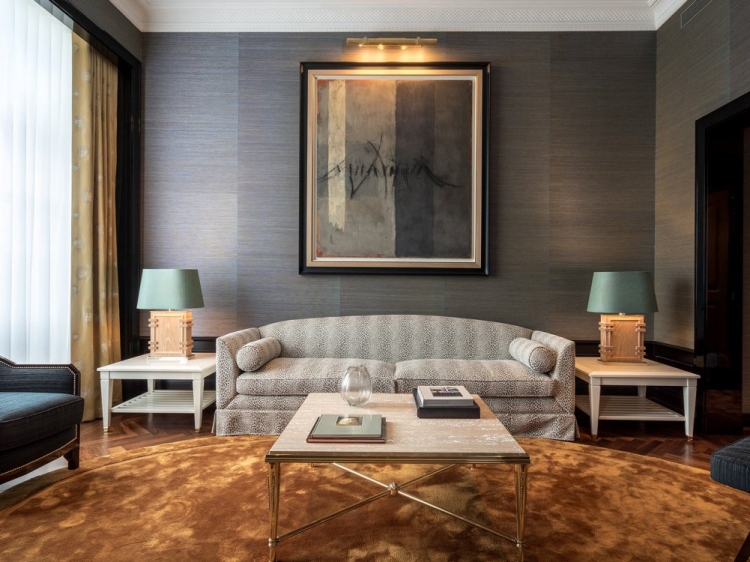 Le Monumental Palace Porto luxurious designed rooms 