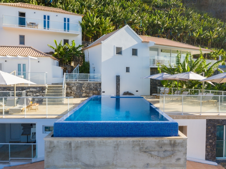 Escarpa - The Madeira Hideaway luxury apartments and rooms sea front
