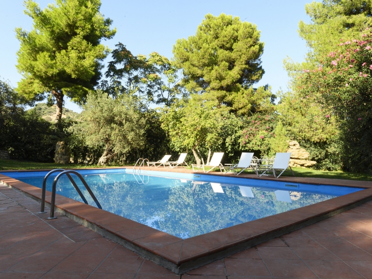 Stay at Azienda Agricola Ceraudo Marina di Strongoli Italy pool nature peace 