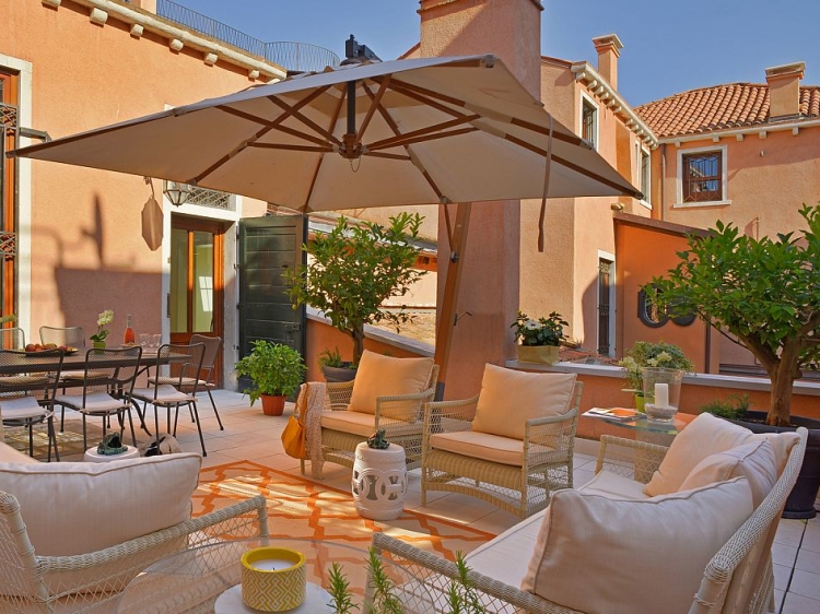 The living room of the Borsato apartment which look out onto the Grand Canal