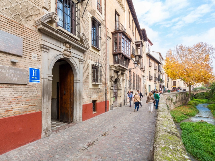 Palacio De Mariana Pineda hotel b&b granada best romantic