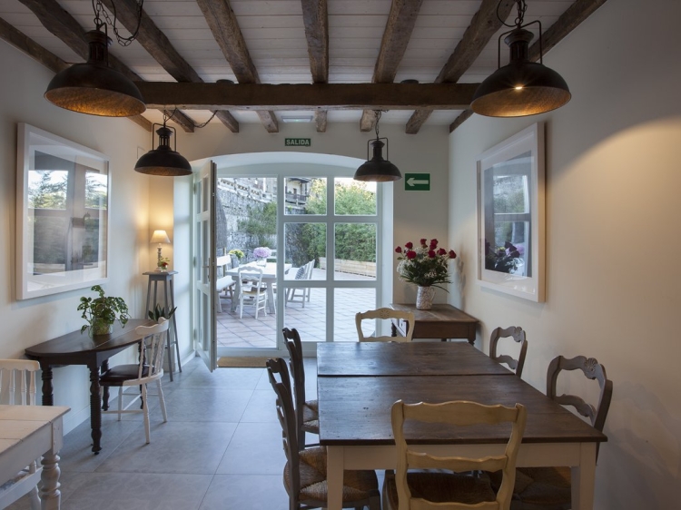 Posada Seis Leguas Riocorvo cantabria hotel b&b best
