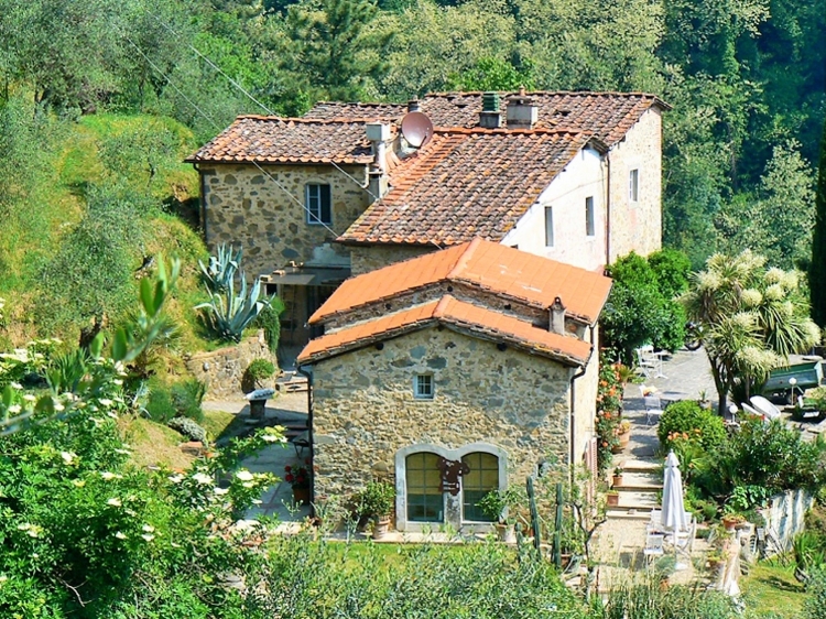 Complex with holiday home in the foreground