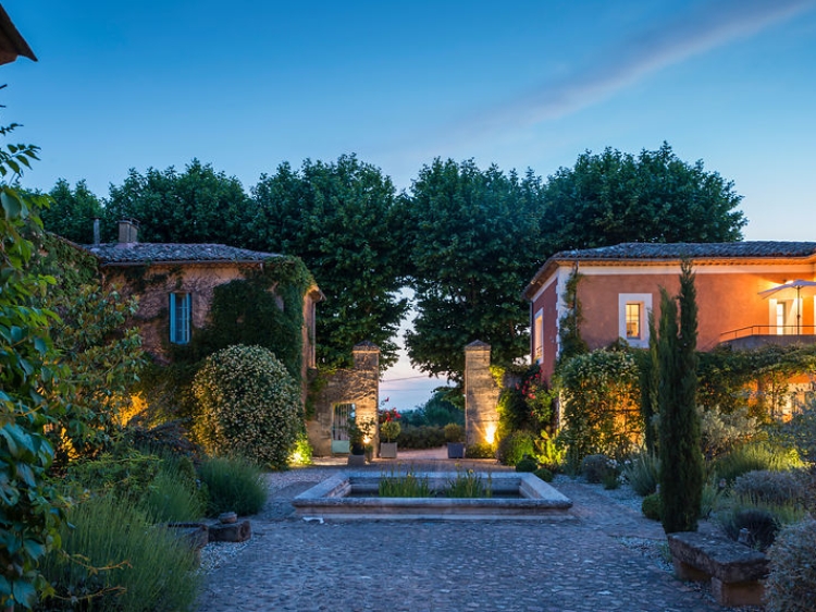 Mas des Oules_view from the patio gard avignon best villas apartaments