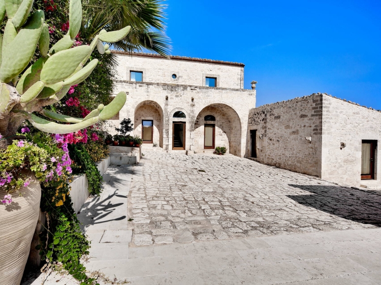 Best Holiday Villa Zinna in Ragusa Italy 