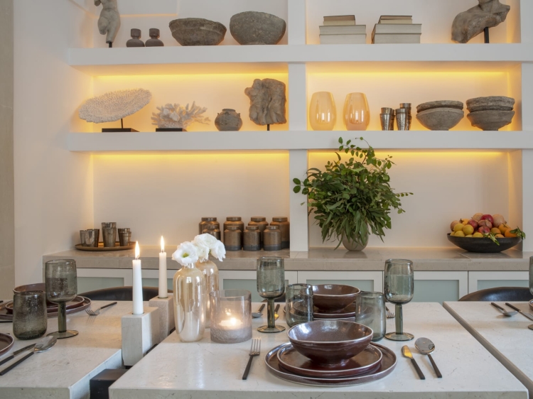 Breakfast Room inside