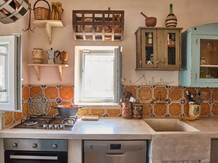 Masseria Silentio kitchen