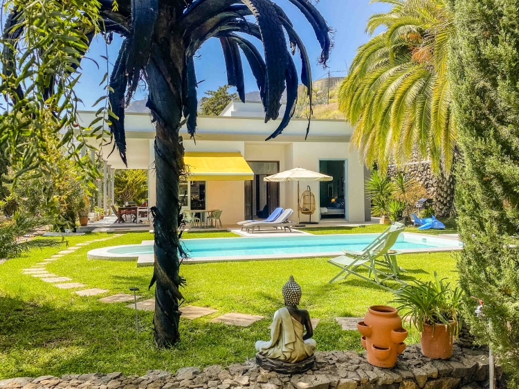 Garden & Pool Gran Villa Palmera, La Palma - Secretplaces