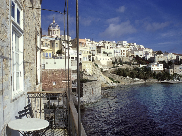 Xenon Apollonos seaview boutique Hotel in Ermoupoli and with Asteria Beach
