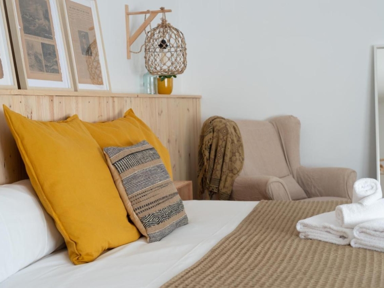 HOstal Sa Teula BEST LOW BUDGET CHARMING HOTEL IN LLAFRANC