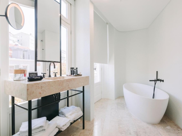 1908 Lisboa Hotel best charming lodging in the center of Lisbon