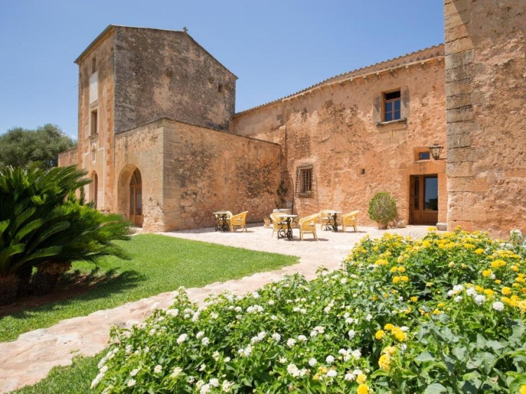 best charming rural hotel in Majorca with Son psicina 