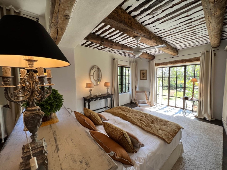 bedroom doublebed, villa hautvallon, secretplaces