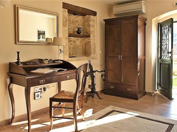 The Merchant's House rural bead & breakfast Corfu