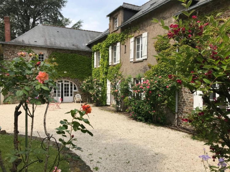 La Grimaudière charming b&b with swimming pool Chapelle-sur-Erdre, Chambres d'hôtes