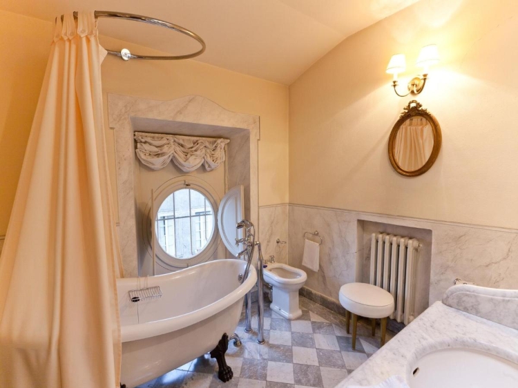 Albergo Pietrasanta best boutique luxury hotel in Pietrasanta Tuscany
