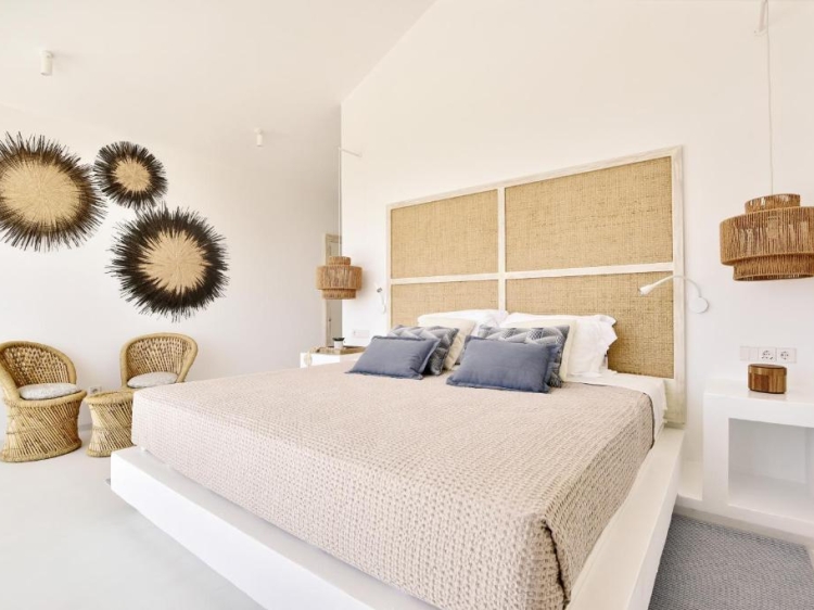 Cosy suite with balcony and nature views at Casas de Sal in Fuseta, Algarve, Portugal. Family holiday. Large house with swimming pool. Ria Formosa.