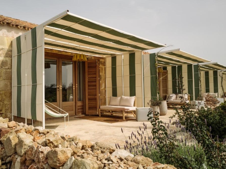 Suite with terrace Amagatay Menorca. Charming hotel in the countryside. Outdoor swimming pool. Balearic Islands. Adults only holidays. 
