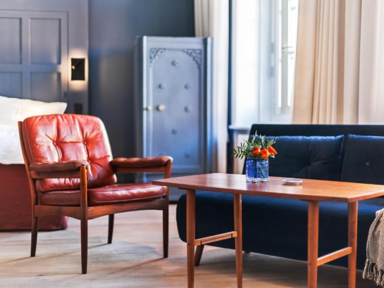 Exclusive boutique hotel. Hotel Die Reederin GmbH & Co. KG in Lübeck, Germany. Family suites. 