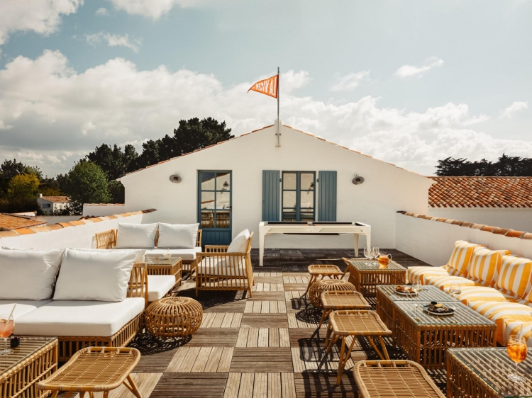 Hotel with spa La Mission L'Ile d'Yeu, France. Best hotels with charm and swimming pool. Breakfast buffet. Holidays in France. 