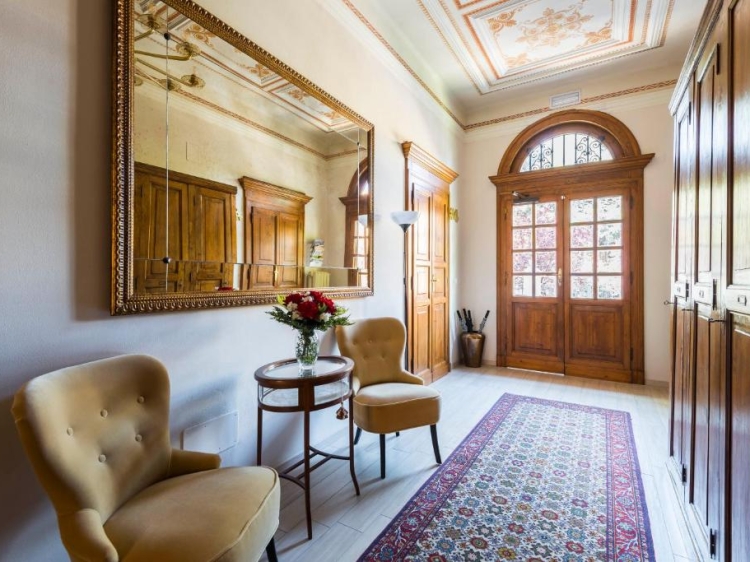 Villa Savioli Room & Breakfast, a charming, small and affordable hotel in the heart of Bologna.