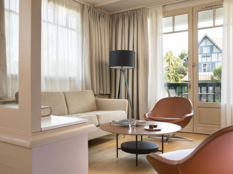Villa du Pyla in La Teste-de-Buch, France. Holiday flats. Perfect accommodation for families. Holidays with children. Charming villa. 