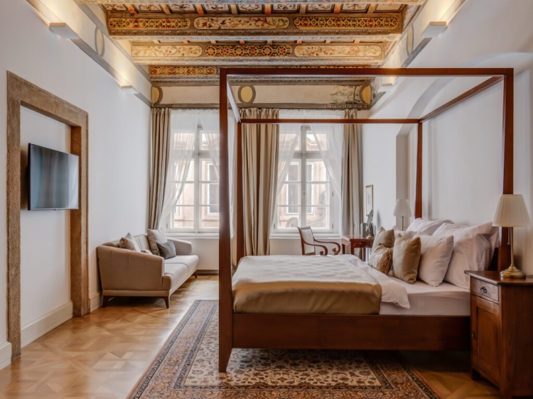 Nerudova 211 Hotel. Boutique hotel in Prague. Charming hotels in the centre of Prague. City breaks. Family getaways. Family-run boutique hotel.