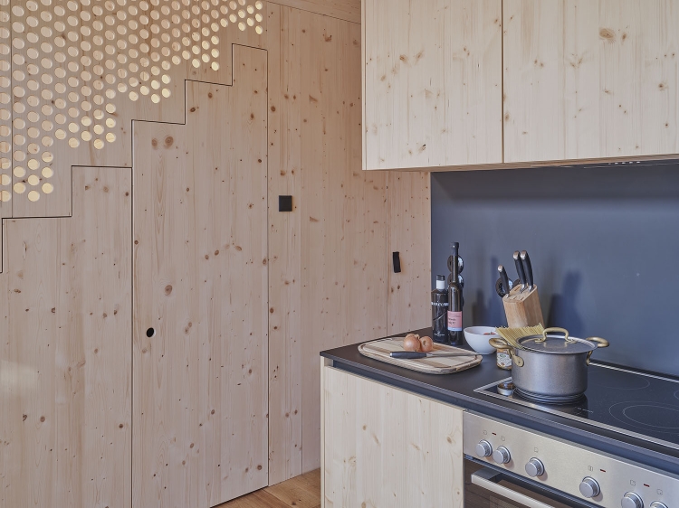 kitchen detail, 2 chalets summer Waldchalets Brandnertal lodging,chalets in the country side Schedlerhof, Brand