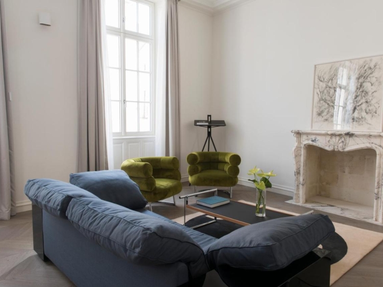 Hôtel et Restaurant de Tourrel: boutique hotel with gourmet restaurant in the historic centre of Saint-Rémy-de-Provence, perfect for an exclusive getaway in Provence.