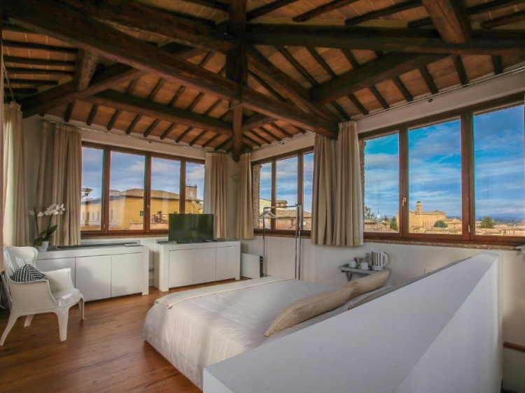 B&B Le Logge Luxury Rooms small hotel in Siena
