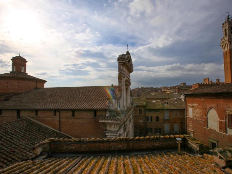B&B Le Logge Luxury Rooms small hotel in Siena