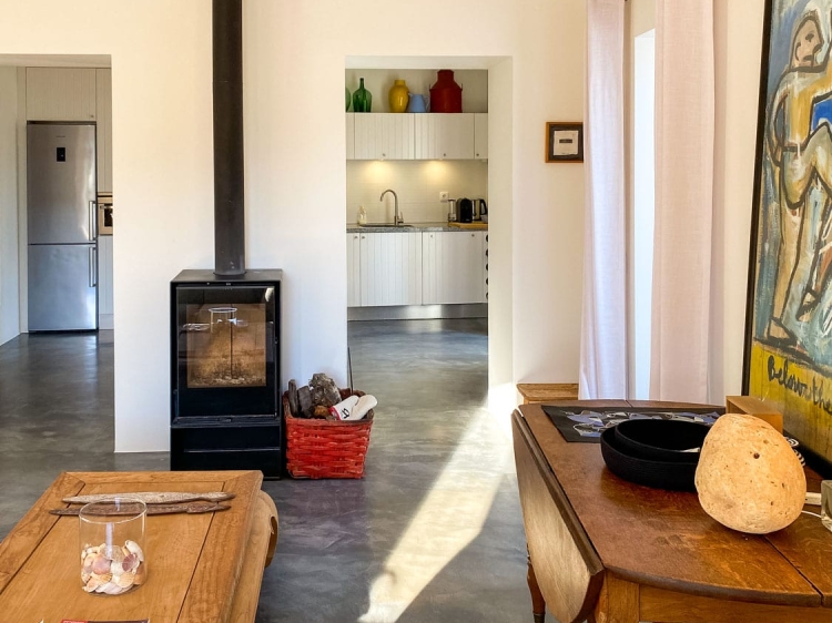 Authentic Algarve retreat on private estate, entire house for rent with shared pool and two bedrooms in Ferragudo, Algarve