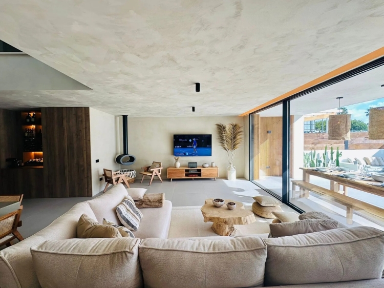 Porto Covo Beach House: An stylish beach house by the sea in Porto Covo