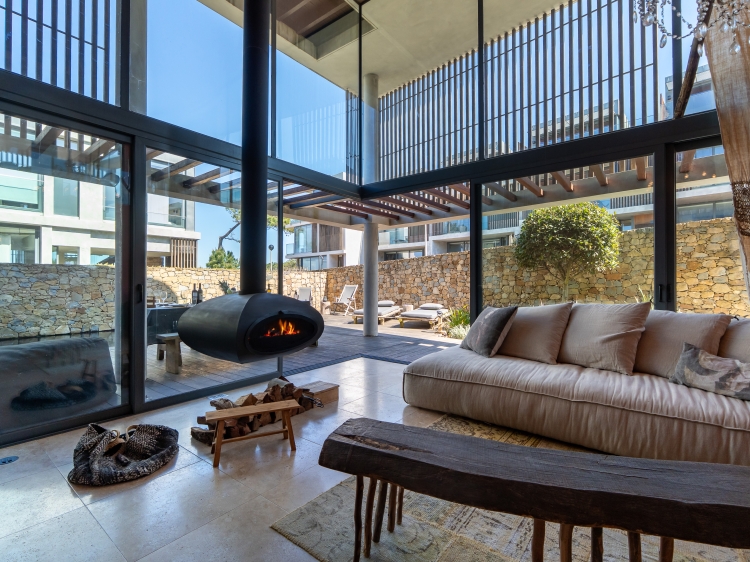 Charming Pink House Santa Cruz Secretplaces in Portugal 