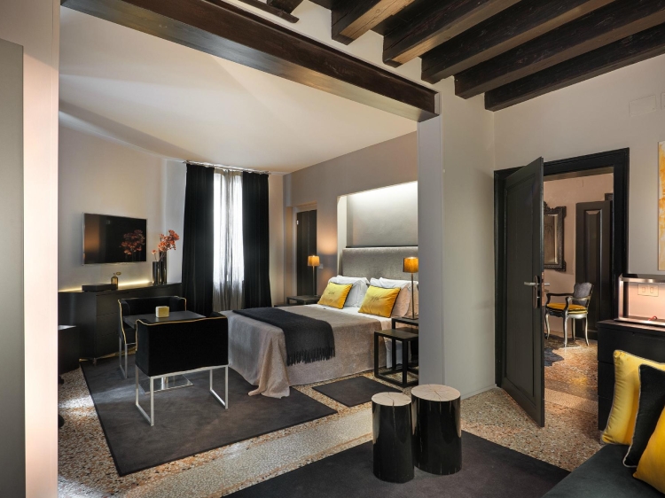 Charming House DD724 Venice hotel design