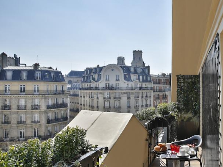 Artus Hotel best hotel in paris design and beautifull and small double