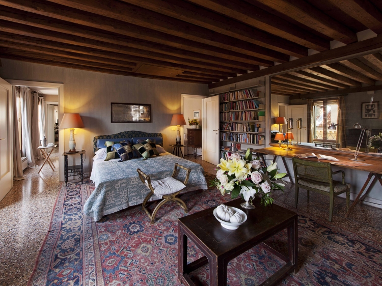 Charming Accommodation Canal View Palazzo Foscolo - Casa de Uscoli romantic historical building Venice