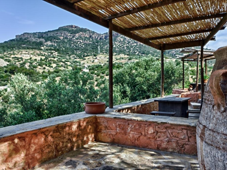 Aspros Potamos hotel apartments low budget rural  in crete