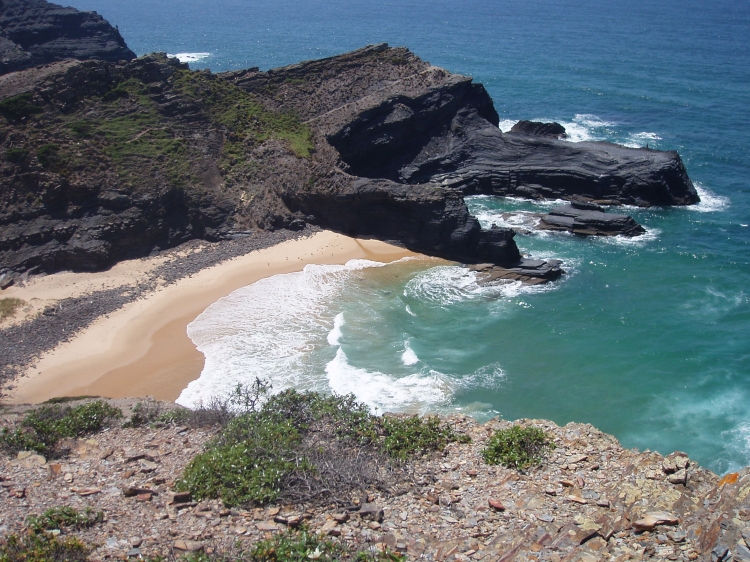 Beach Aldeia da Pedralva Algarve Secretplaces