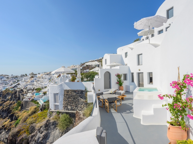 Ikies Santorini beautiful Hotel Greece Secretplaces