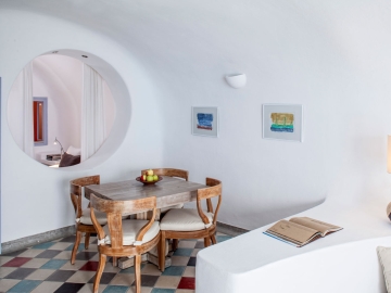 Ikastikies - Boutique Hotel in Firostefani, Cyclades